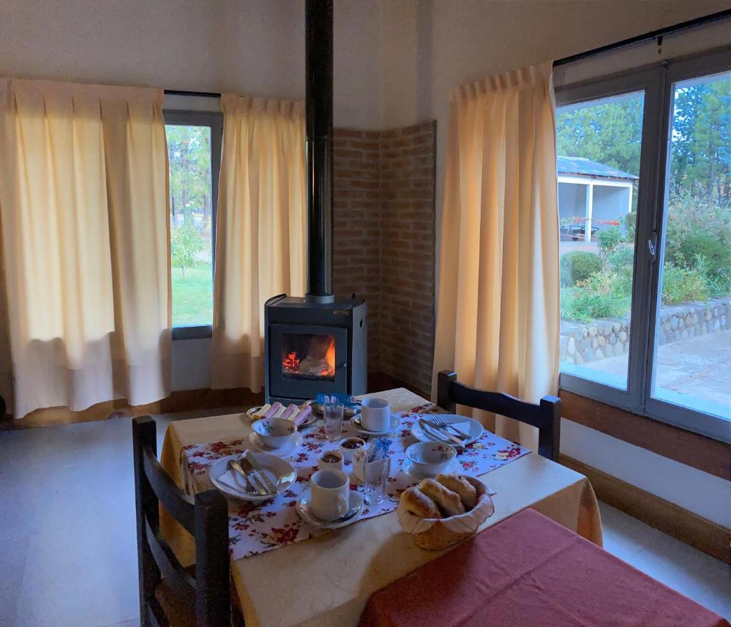 Estancia Quillen Lodge - Hosteria Aluminé Екстериор снимка